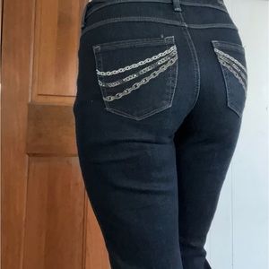 Style & Co size 6 Petite Bootcut jeans in dark wash - great condition!